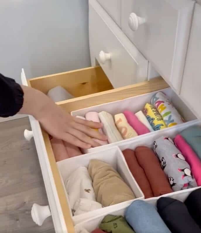 baby-clothes-organized