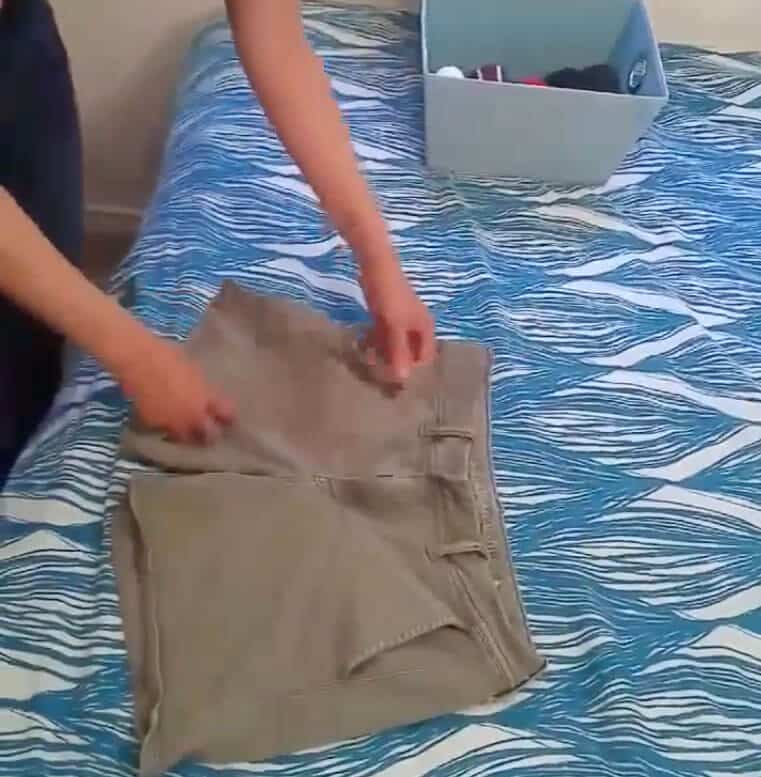 how-to-fold-shorts-shirts