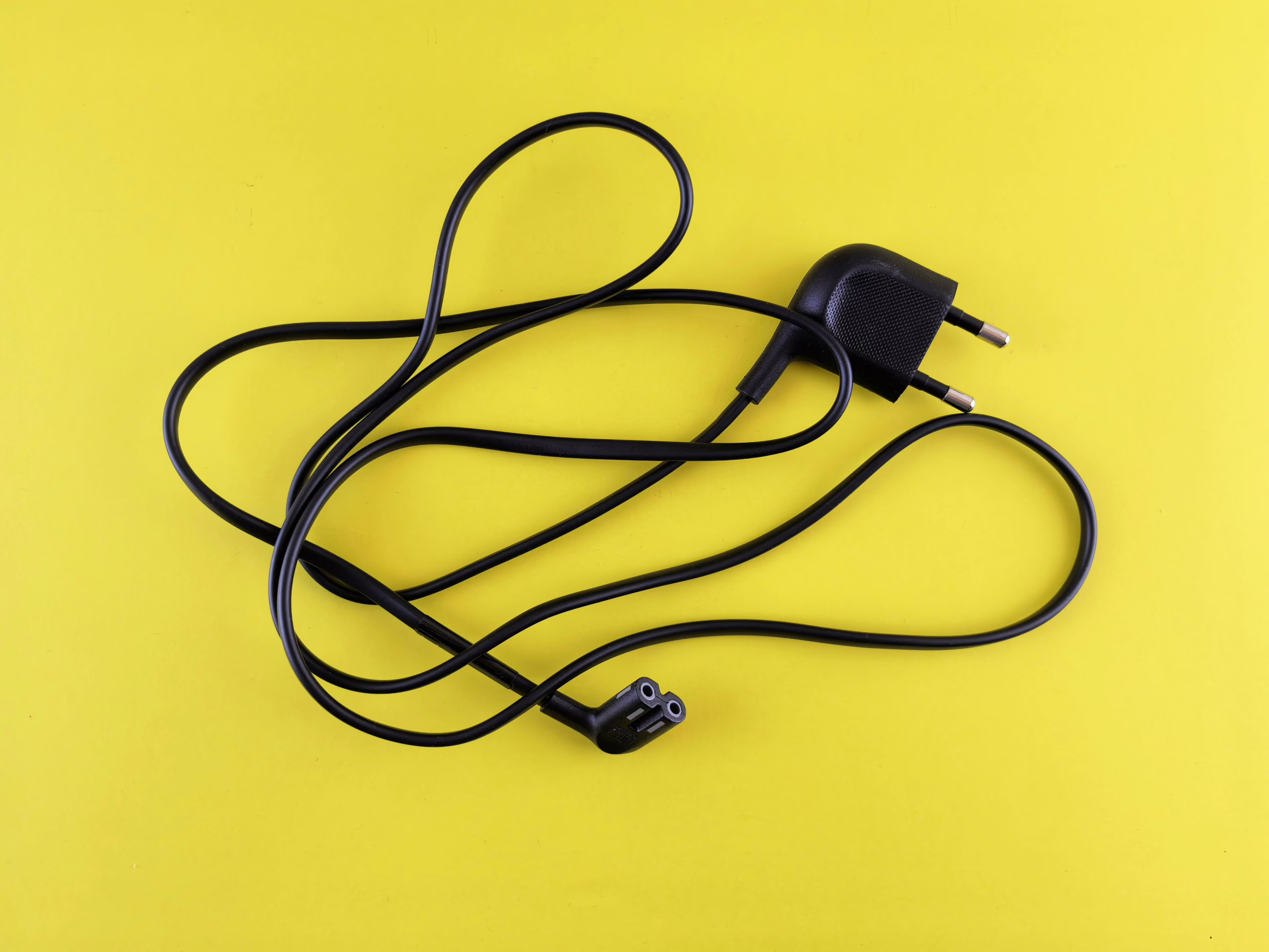 Tame the Tangled Beast: Your Ultimate Guide to Organizing Cords